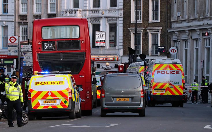 επίθεση με μαχαίρι στο Λονδίνο5
