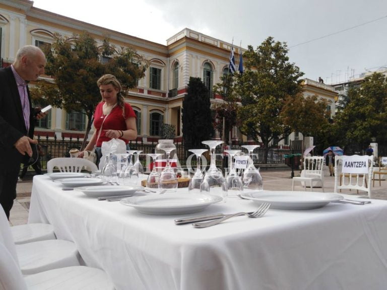 Σέρρες:  Έστρωσαν τραπέζι στους πολιτικούς αρχηγούς οι καταστηματάρχες της εστίασης