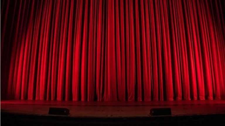 ΔΥΠΑ – Επιταγές θεάτρου: Ξεκινούν την Τετάρτη οι αιτήσεις – Ποιοι είναι δικαιούχοι