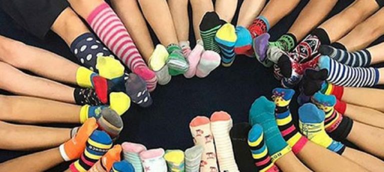 Παγκόσμια Ημέρα για το Σύνδρομο Down #downsyndrome: Σήμερα φοράμε όλοι αταίριαστες κάλτσες