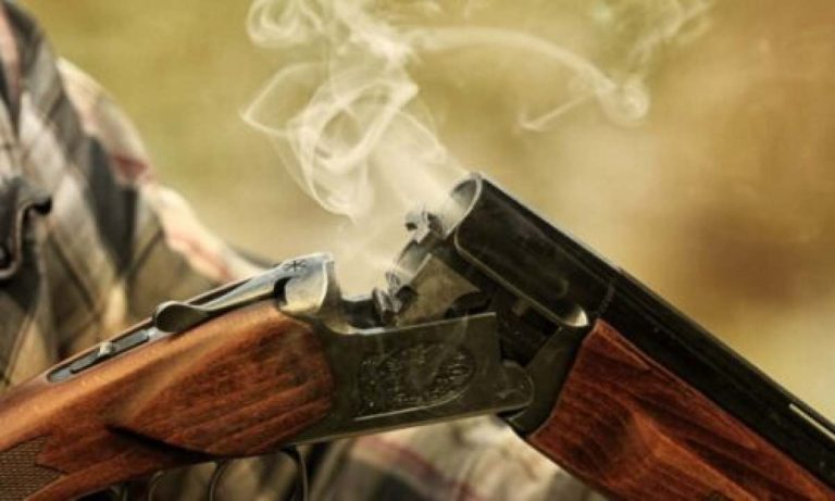 Τραγωδία στο κυνήγι: 16χρονος σκότωσε τον θείο του και αυτοπυροβολήθηκε