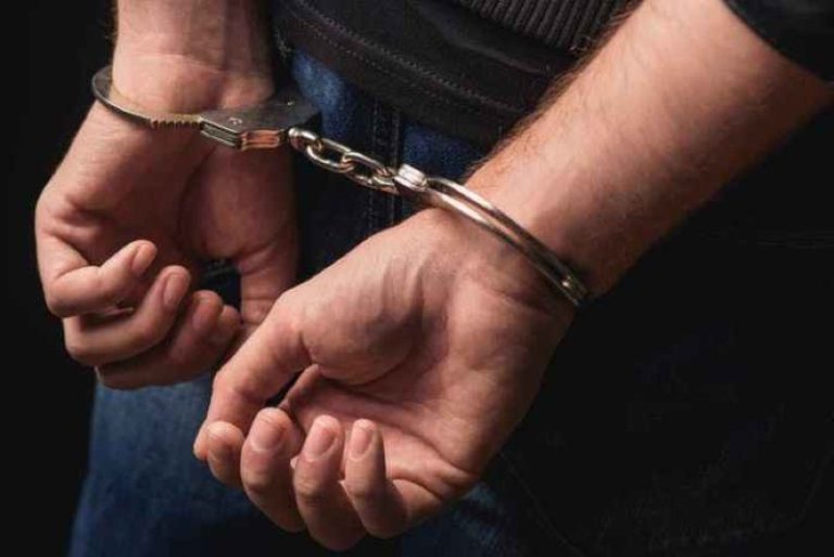 Σέρρες: Σύλληψη για κλοπές σε ΙΧ, επιχειρήσεις και απόπειρα διάρρηξης σε εκκλησία