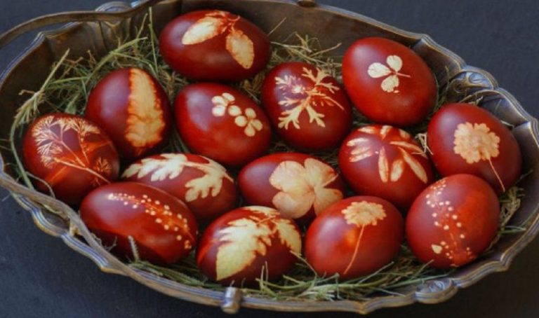 Κόκκινα αυγά: Γιατί τα βάφουμε κόκκινα το Πάσχα