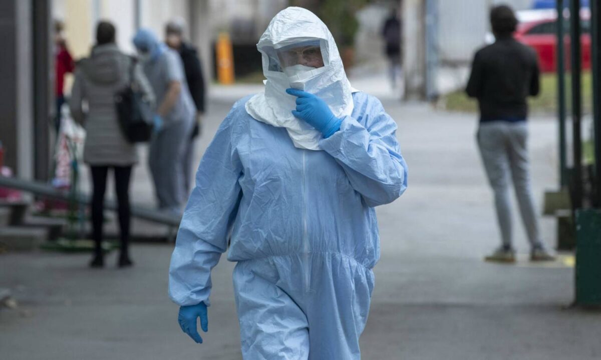 Σουηδία: Η κυβέρνηση απαγορεύει τις δημόσιες συγκεντρώσεις άνω των 50 ατόμων