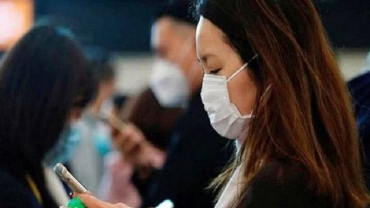 Κορωνοϊός: Ο ιός μπορεί να επιβιώσει στην οθόνη του κινητού για μία εβδομάδα