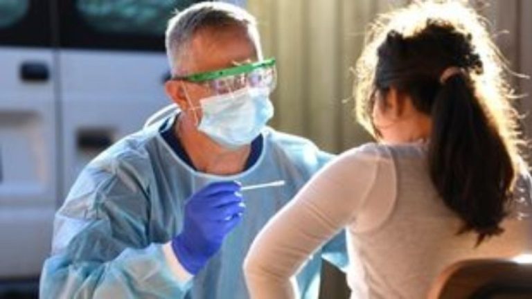 Προειδοποίηση FDA: Μη χρησιμοποιείτε τα self test στον λαιμό αντί για τη μύτη
