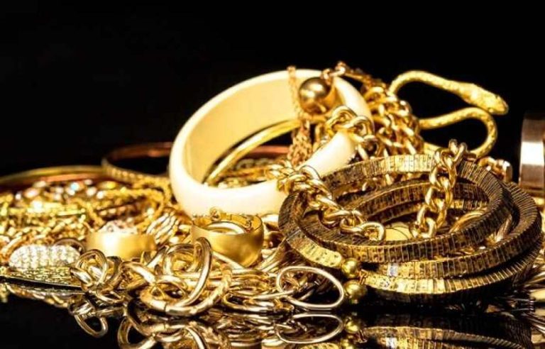 Θεσσαλονίκη: Οικιακή βοηθός άρπαζε χρήματα και κοσμήματα – Στις 133.000 η λεία της