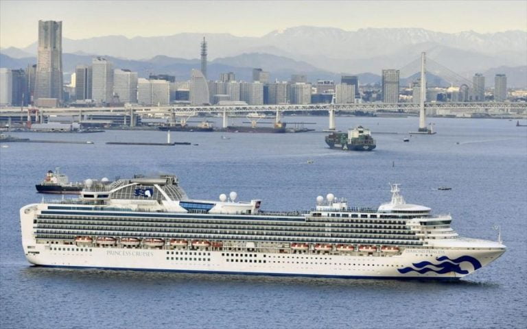 Τουλάχιστον 135 κρούσματα κορωνοϊού στο κρουαζιερόπλοιο Diamond Princess στην Ιαπωνία