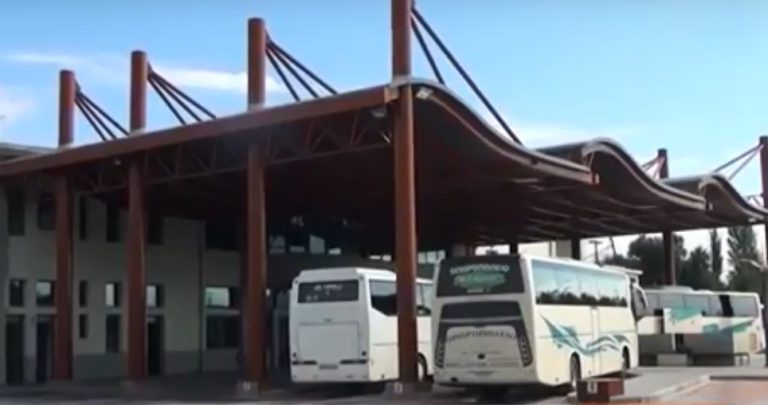 Ηλίας Παπαγεωργίου : Μόνο τα μισθωμένα λεωφορεία μεταφέρουν δωρεάν μαθητές(video)