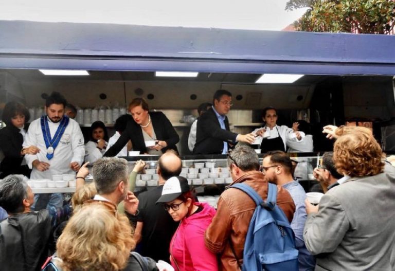 Το λεωφορείο της Μακεδονικής Κουζίνας ξεκίνησε το ταξίδι του από την Philoxenia (φωτο)
