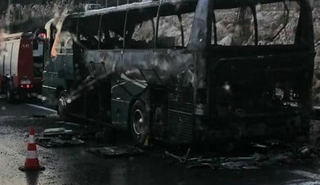 Ιονία οδός: Φωτιά εν κινήσει σε λεωφορείο του ΚΤΕΛ με 39 επιβάτες