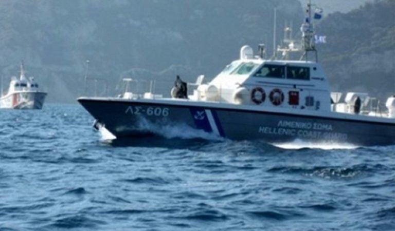 Συναγερμός για πτώση επιβάτη του Blue Star 2 στη θάλασσα – Έρευνες του λιμενικού