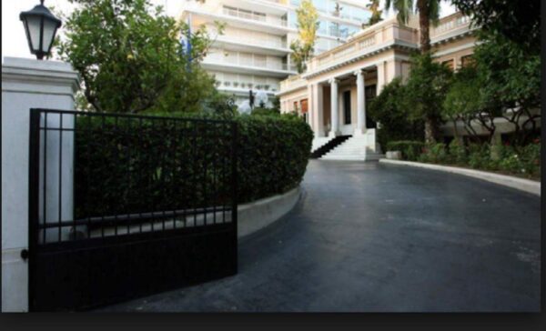 Στις 11:00 η σύσκεψη στο Μαξίμου για την ασφάλεια στα πανεπιστήμια