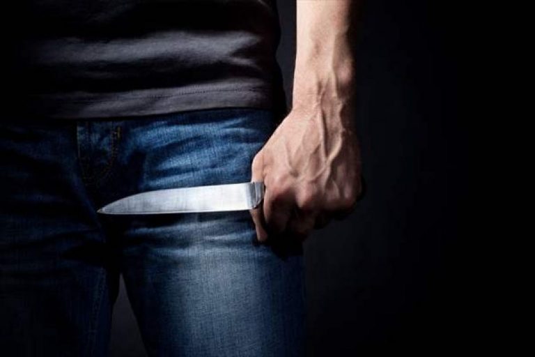 Κάλυμνος: «Νταής» απείλησε με μαχαίρι αστυνομικούς