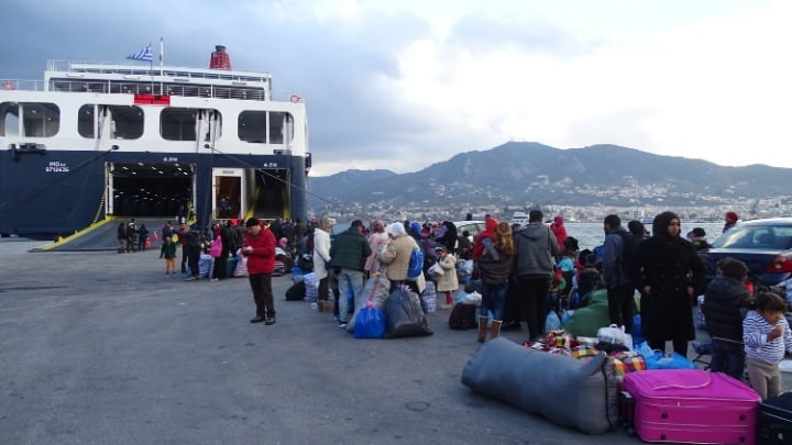 Μεταφορά 1.000 αιτούντων άσυλο από τα νησιά στην ενδοχώρα έως τη Δευτέρα