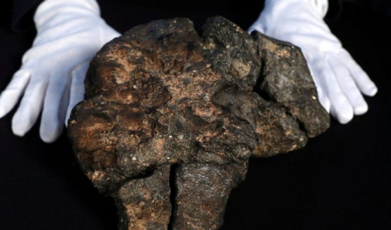Στην Ελλαδα μετά από 164 χρόνια ο πρώτος ελληνικός μετεωρίτης που έπεσε στις Σέρρες!