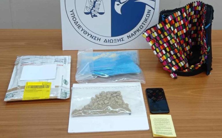 Σύλληψη 38χρονου για εισαγωγή ναρκωτικών – Παρελάμβανε ηρωίνη μέσω ταχυδρομικών δεμάτων