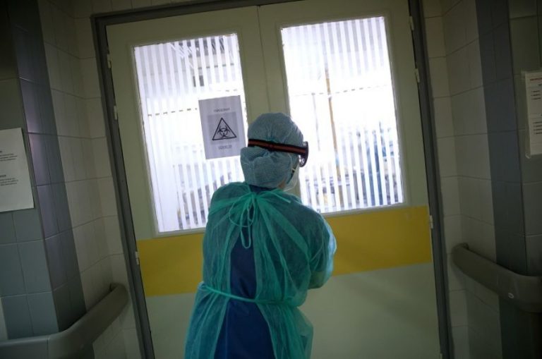 Σέρρες: Συρροή κόσμου για μοριακό έλεγχο στο Νοσοκομείο