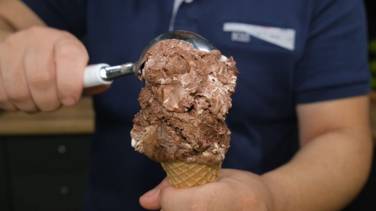Φτιάξτε Παγωτό «Τρικολόρε»: Αφράτο, χωρίς κρυστάλλους – Χωρίς παγωτομηχανή