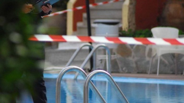 Νάξος: Δύο συλλήψεις για τον θάνατο της 36χρονης μητέρας στην πισίνα – Όλο το χρονικό