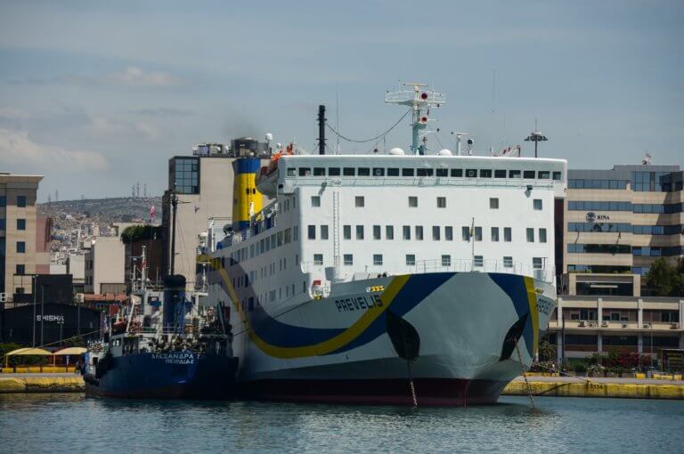 Κάσος: Το πλοίο «Πρέβελης» προσέκρουσε στο λιμάνι