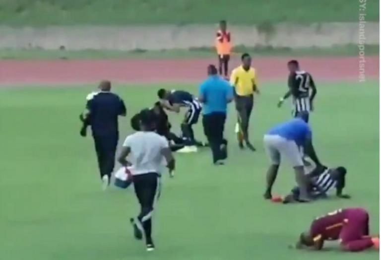 Απίστευτο περιστατικό σε ποδοσφαιρικό αγώνα: Κεραυνός χτύπησε ποδοσφαιριστές