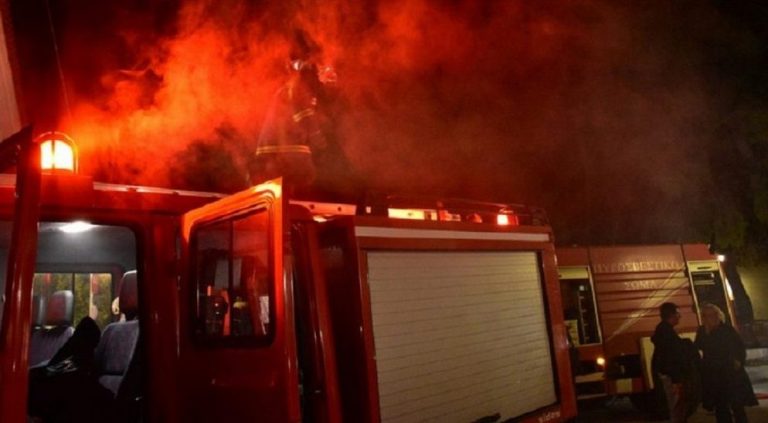 Σέρρες: Ολονύκτια μάχη με τις φλόγες σε αποθήκη στο Σκούταρι