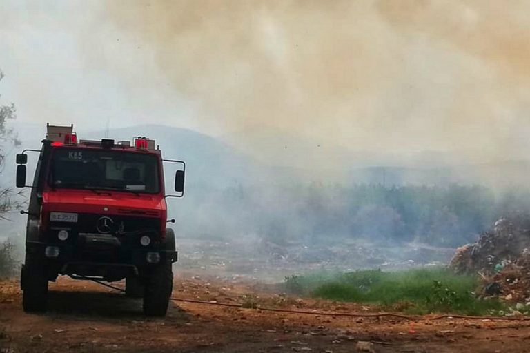Είκοσι τέσσερις δασικές πυρκαγιές εκδηλώθηκαν σε όλη τη χώρα από το πρωί έως το βράδυ της Τετάρτης