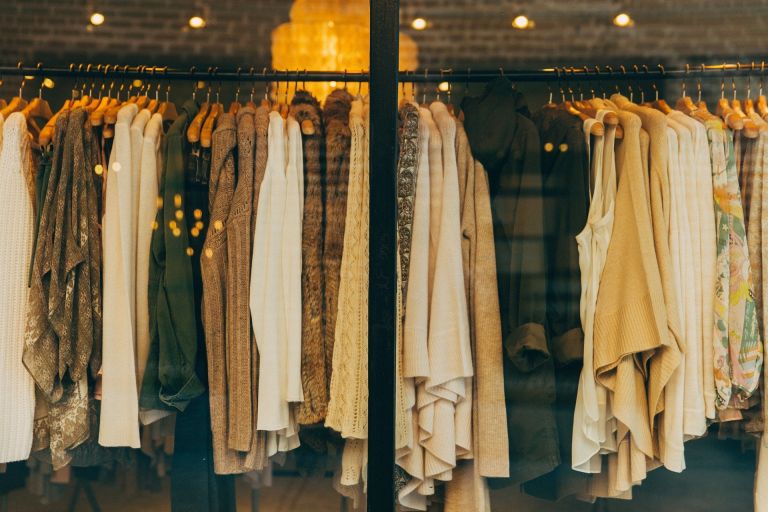 Κορονοϊός: Πλήγμα στις πωλήσεις ρούχων – Πτώση τζίρου έως και 80%