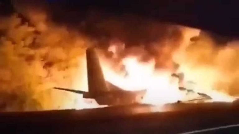Συντριβή στρατιωτικού αεροσκάφους στην Ουκρανία – Τουλάχιστον 20 νεκροί