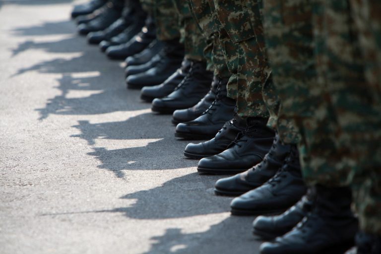 Αυξάνονται οι θέσεις για προσλήψεις ΟΒΑ στον Στρατό