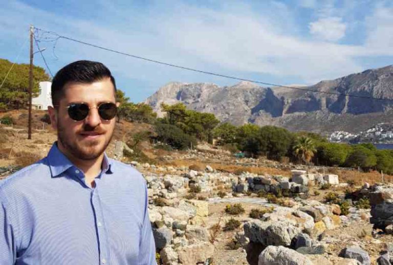 Παναγιώτης Καλαϊτζίδης: Ο μοναδικός δάσκαλος στην Τέλενδο αφηγείται την καθημερινότητα με τον έναν και μοναδικό μαθητή του -φωτο