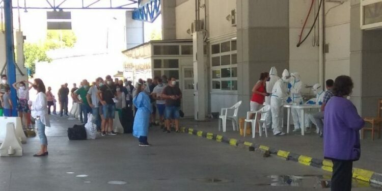 «Βιομηχανία» πλαστών τεστ κορωνοϊού στην Αλβανία – Συναγερμός στα σύνορα