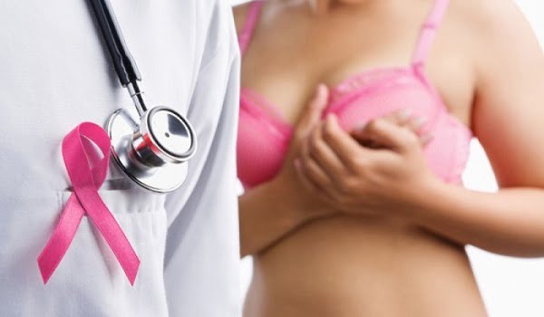 Φλεγμονώδης καρκίνος του μαστού: Τα συμπτώματα που δεν πρέπει να αγνοήσετε
