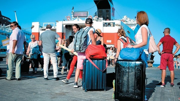 Kορονοϊός: Τι θα γίνει το καλοκαίρι αν έρθουν τουρίστες στην Ελλάδα