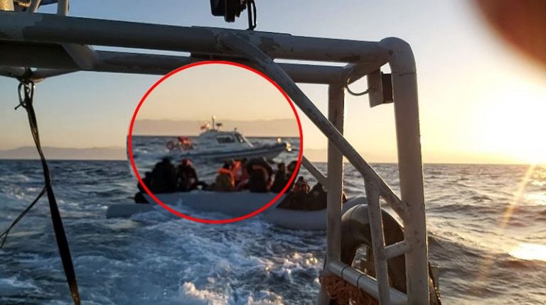 Τουρκική ακταιωρός καθοδηγεί βάρκα με μετανάστες προς τα ελληνικά νησιά (φωτο+video)