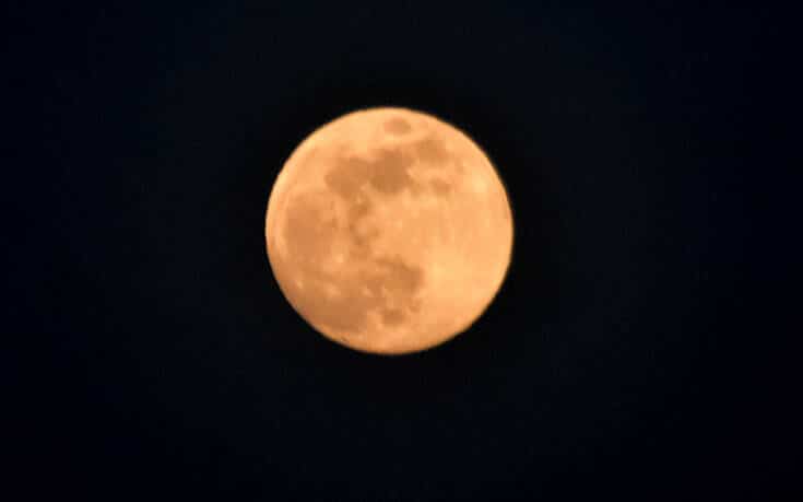 «Φεγγάρι του Οξύρρυγχου»: Πότε θα δούμε την τελευταία πανσέληνο του Αυγούστου 