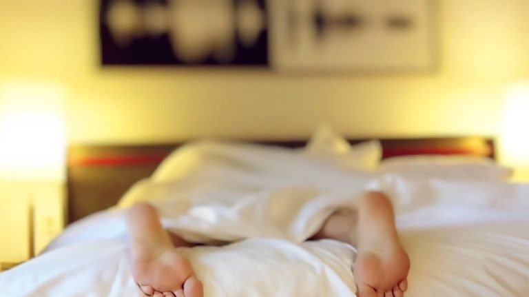 Όσοι κοιμούνται αργά το βράδυ έχουν μεγαλύτερο κίνδυνο για διαβήτη και καρδιοπάθεια