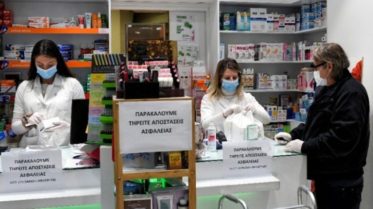 Θεσσαλονίκη: Αγανάκτηση φαρμακοποιών για τις χειρόγραφες συνταγές αντιβιοτικών
