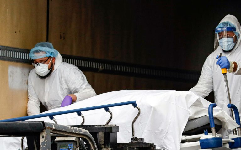 Κορονοϊός: Γιατί δεν γίνεται νεκροψία στα θύματα του φονικού ιού