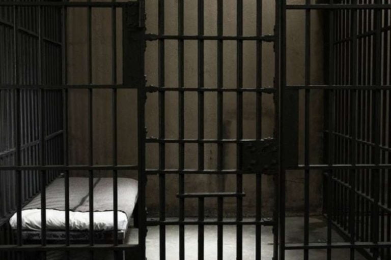 Συνελήφθη γιατρός των φυλακών Κορυδαλλού