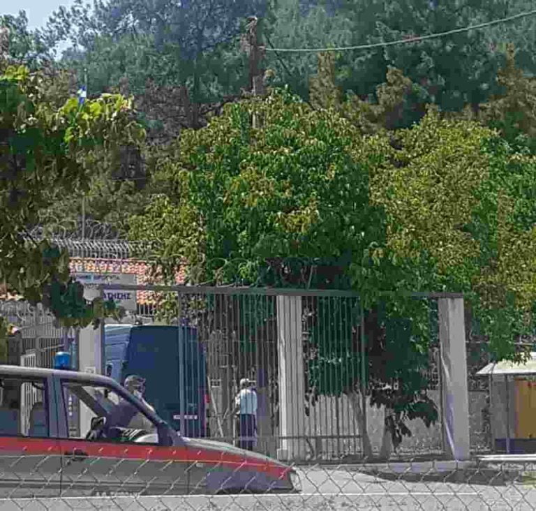 Τρίπολη: Ως προσωρινά κρατούμενος ο Π. Φιλιππίδης πέρασε την πύλη των φυλακών