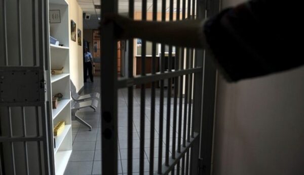 Εκτός φυλακής το μοντέλο που κατηγορείται για διακίνηση περίπου 8 κιλών κοκαΐνης