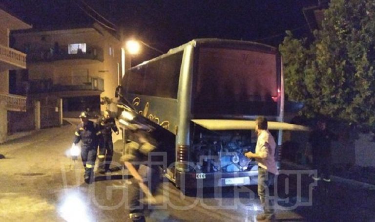 Βέροια: Φωτιά σε λεωφορείο που επέστρεφε από προσκυνηματική εκδρομή στις Σέρρες