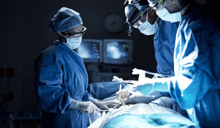 Νοσοκομεία: Απογευματινά χειρουργεία με αμοιβή στο ΕΣΥ – Τι θα πληρώνει ο ασθενής