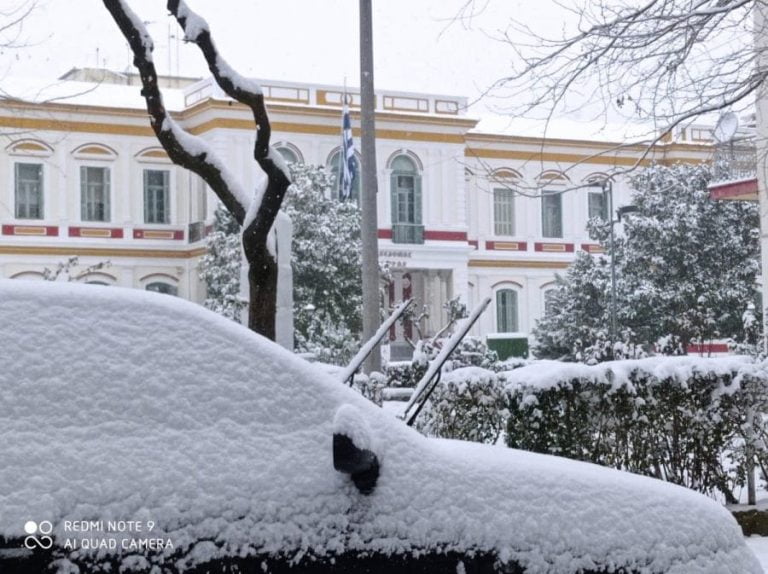 Δήμος Σερρών: Τηλέφωνα για εξυπηρέτηση πολιτών λόγω προβλημάτων από τη χιονόπτωση