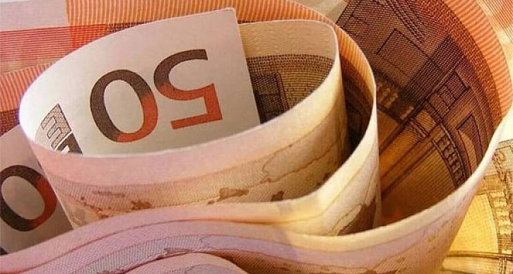 Αποζημίωση 800 ευρώ: Ποιοι δικαιούνται τα χρήματα και τον Μάιο