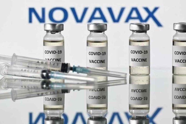 Κορωνοϊός: Έρχεται το Novavax στην Ελλάδα – Τι γνωρίζουμε για το εμβόλιο, σε πόσες δόσεις θα χορηγείται