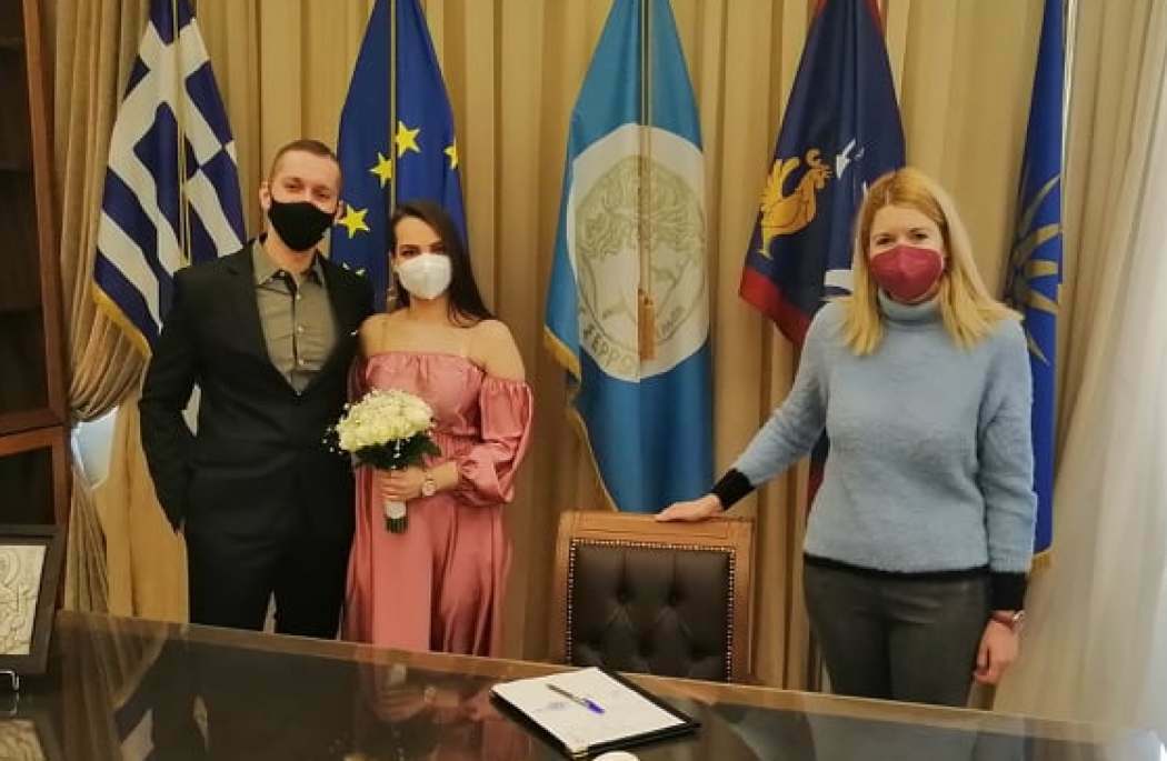Ένας όμορφος γάμος στις Σέρρες: Παντρεύτηκαν η Άννα Δεμερτζή και ο Κωνσταντίνος Αντωνογλούδης