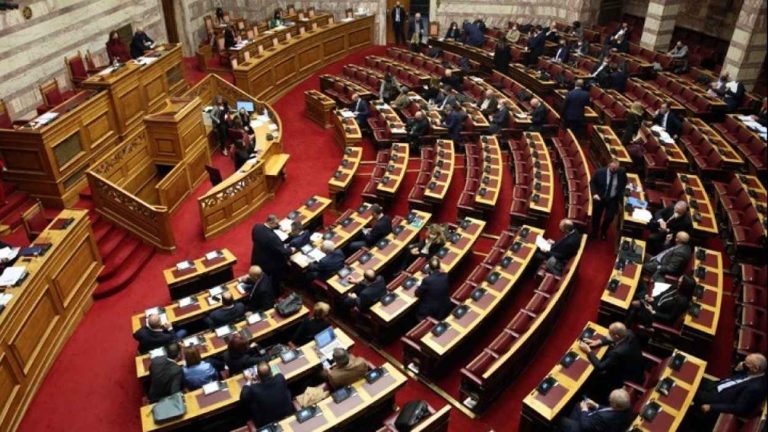 Συνεχίζεται για 2η ημέρα η συζήτηση στη Βουλή επί της πρότασης δυσπιστίας του ΣΥΡΙΖΑ κατά της κυβέρνησης